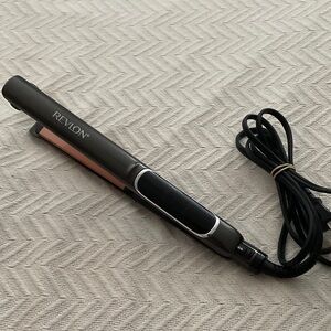 Revlon Black and Silver Hair Straightener 1” copper plates